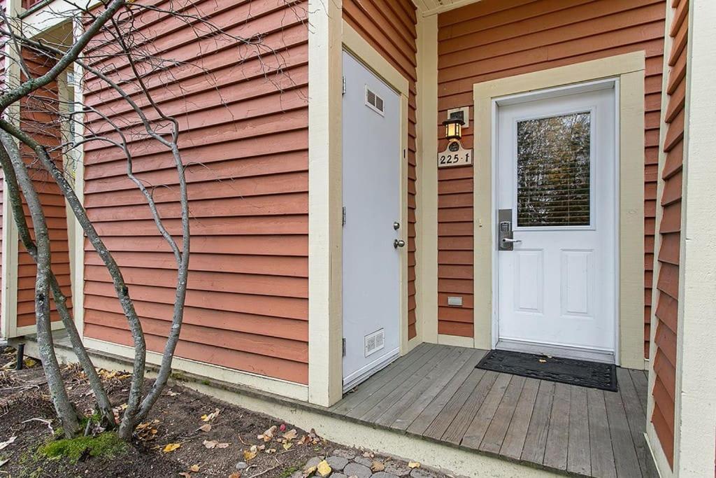 Les Eaux 225-1 By Escapades Tremblant Apartment Mont-Tremblant Exterior photo